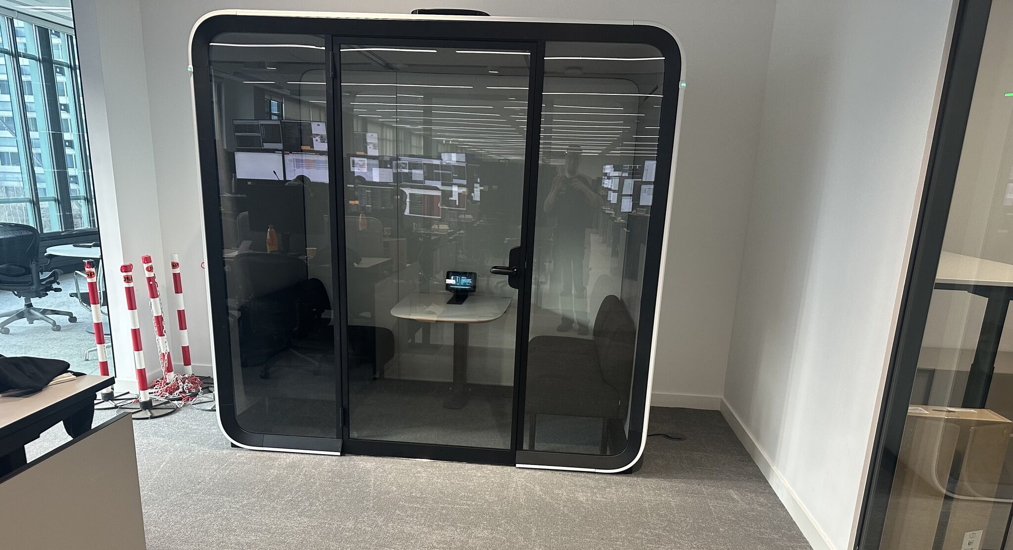 4 person office pod